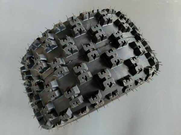 20x10-9 quad hátsó gumi