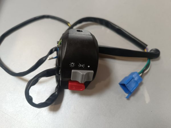 Robogó jobb oldali kormánykapcsoló karral