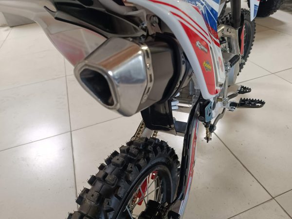 Upbeat DB25 125cc dirt bike